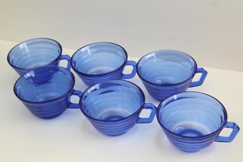 photo of 1930s vintage blue depression glass cups, large teacups Hazel Atlas Moderntone #7