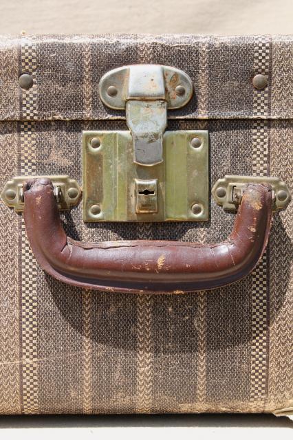 photo of 1930s vintage cardboard suitcase, shabby old depression era luggage, very rough #3