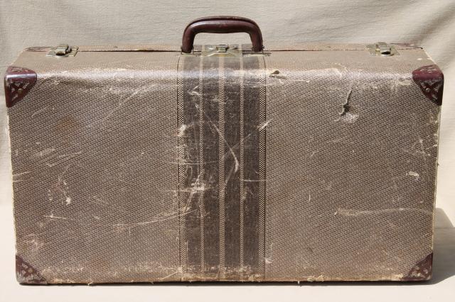 photo of 1930s vintage cardboard suitcase, shabby old depression era luggage, very rough #9