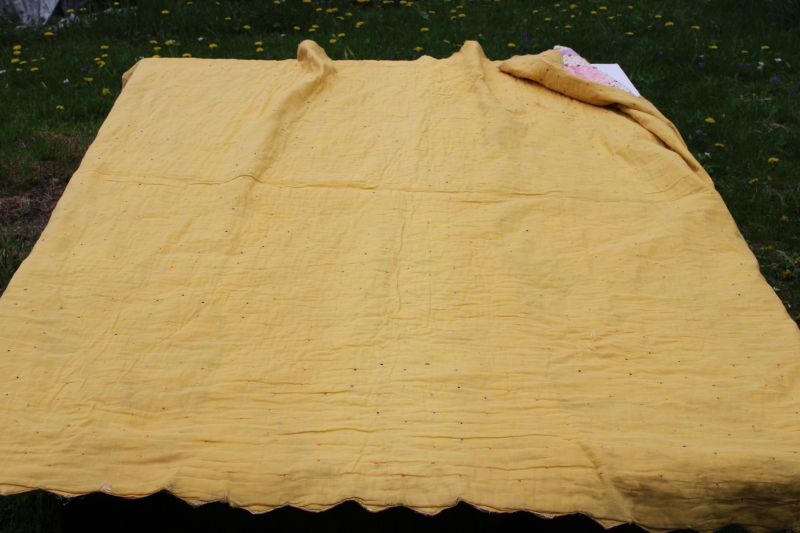 photo of 1930s vintage cotton patchwork quilt, grandma's flower garden hexies pretty prints on lavender  #2