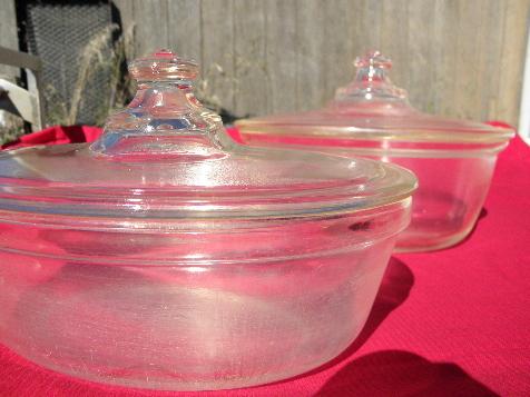 photo of 1930s vintage depression glass baking dishes, casserole pans w/ lids - early Pyrex #2