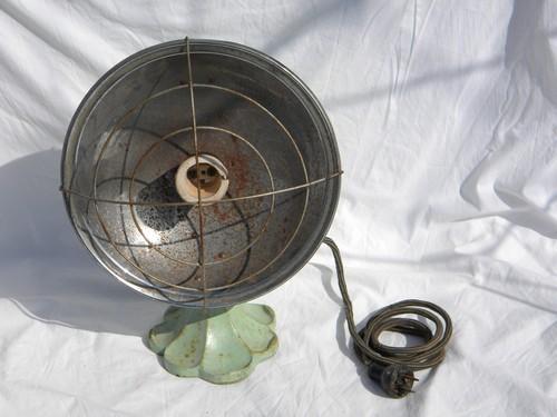 photo of 1930s vintage electric reflector heater w/cast iron base&old jadeite green paint #1