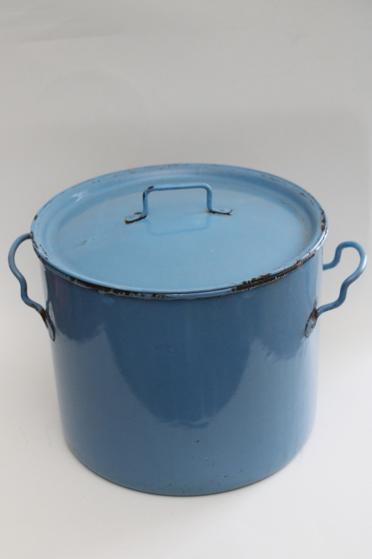 photo of 1930s vintage enamelware stock pot w/ lid, Beco blue color French county kitchen style #1