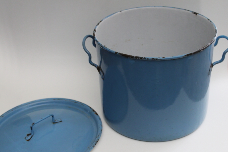 photo of 1930s vintage enamelware stock pot w/ lid, Beco blue color French county kitchen style #2