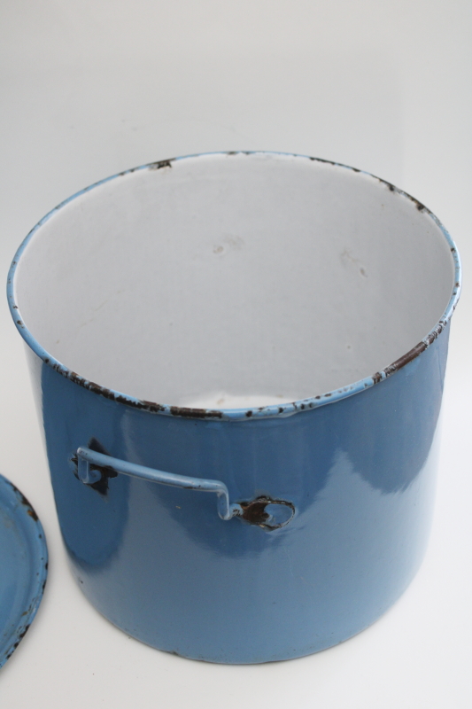 photo of 1930s vintage enamelware stock pot w/ lid, Beco blue color French county kitchen style #5