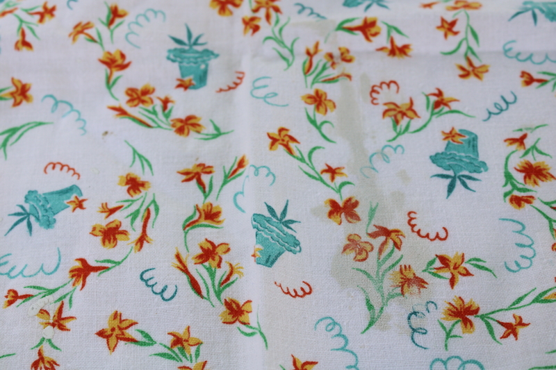 photo of 1930s vintage flowered print cotton feed sack fabric, kitchen tablecloth w/ crochet lace #5