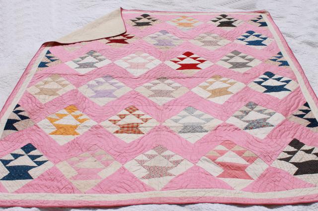 photo of 1930s vintage hand-stitched quilt, lovely old cotton fabric patchwork blocks #7