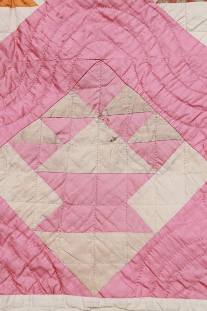 photo of 1930s vintage hand-stitched quilt, lovely old cotton fabric patchwork blocks #9