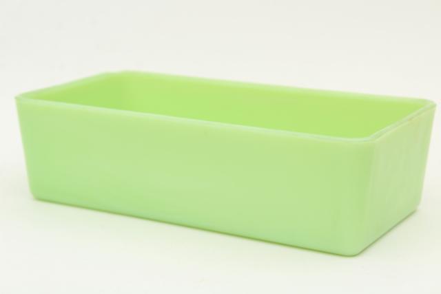 photo of 1930s vintage jadite green glass refrigerator box or loaf pan, Jeannette or McKee jadeite #1