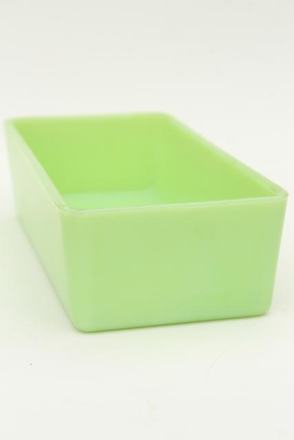 photo of 1930s vintage jadite green glass refrigerator box or loaf pan, Jeannette or McKee jadeite #2