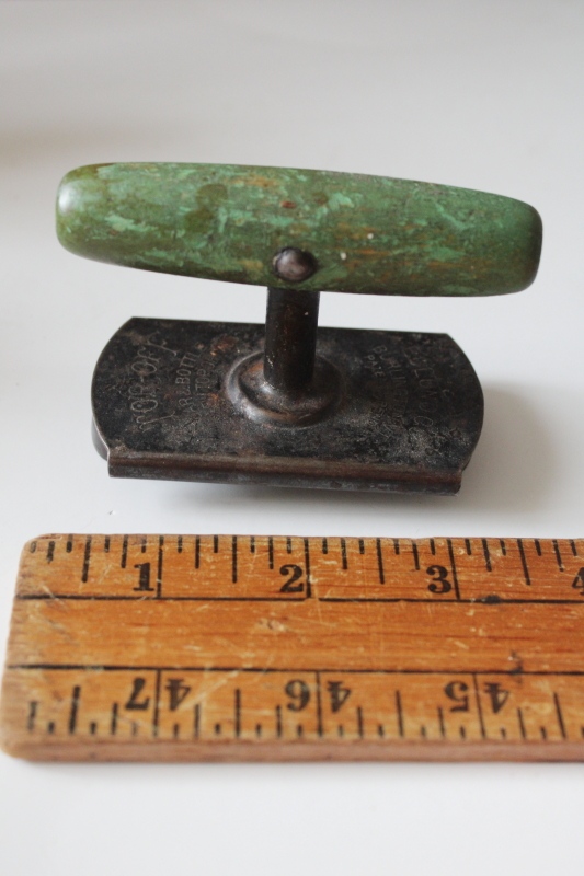 photo of 1930s vintage jar opener w/ green painted wood handle, Edlund Pop Off jar & bottle opener #4