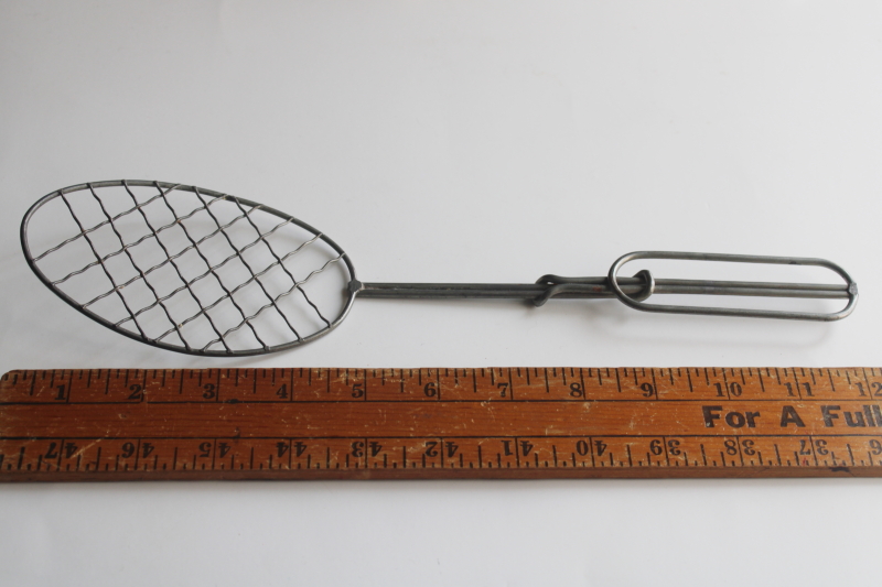 photo of 1930s vintage kitchen utensil spoon shaped crimped wire paddle whisk egg beater  #1