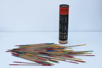 catalog photo of 1930s vintage pick up sticks Whitman game, painted wood Pix in original art deco packaging