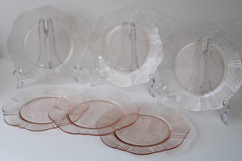 photo of 1930s vintage pink depression glass plates set of 6, American Sweetheart MacBeth Evans #1