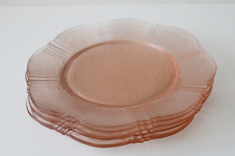 photo of 1930s vintage pink depression glass plates set of 6, American Sweetheart MacBeth Evans #4