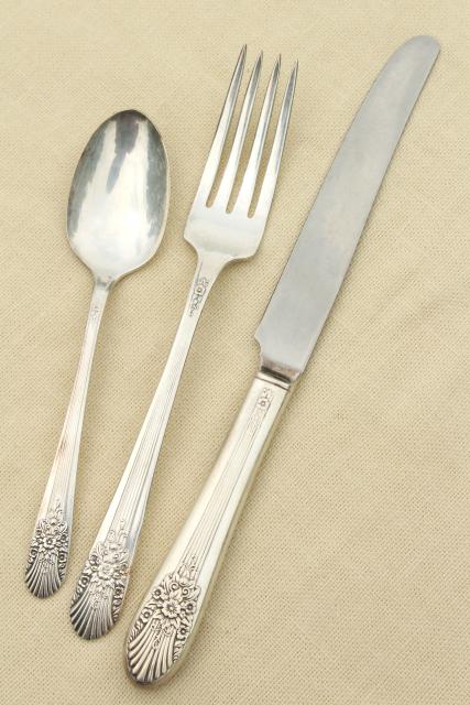 photo of 1930s vintage silver plate flatware, Marigold pattern Wm Rogers silverware #11