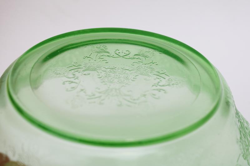 photo of 1930s vintage uranium green depression glass bowl, poppy floral Hazel Atlas Florentine #5