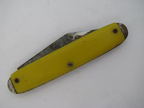 photo of 1930s vintage yellow bakelite Coca-Cola advertising pocket knife, World's Fair #4