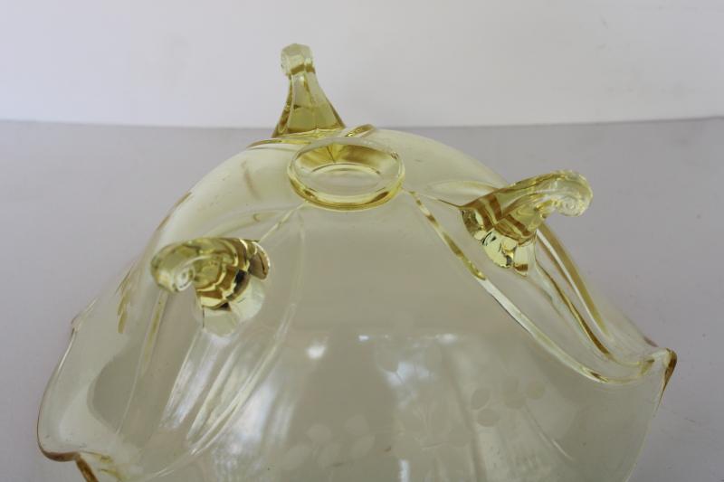 photo of 1930s yellow depression glass, vintage Jubilee pattern three toed bowl Lancaster glass #3