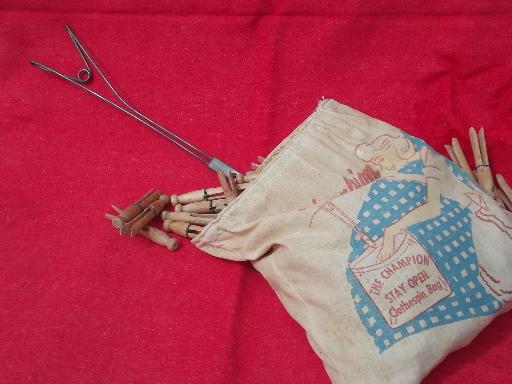photo of 1940s 50s laundry wash line hanger clothespin bag, vintage clothespins #4