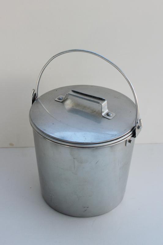 photo of 1940s 50s vintage aluminum lunch pail, Grease drippings can w/ bucket handle #6