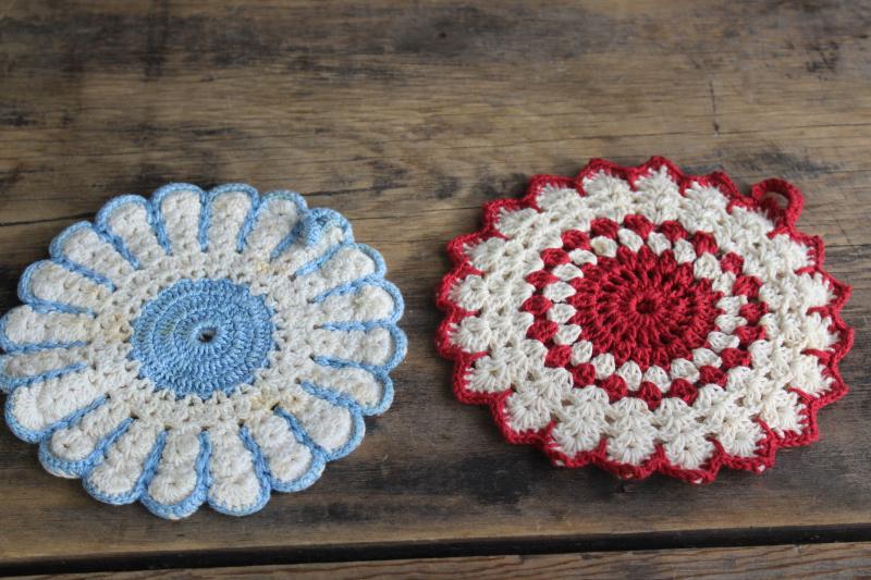 photo of 1940s - 50s vintage cotton crochet potholders, red white blue hot pad mats #2
