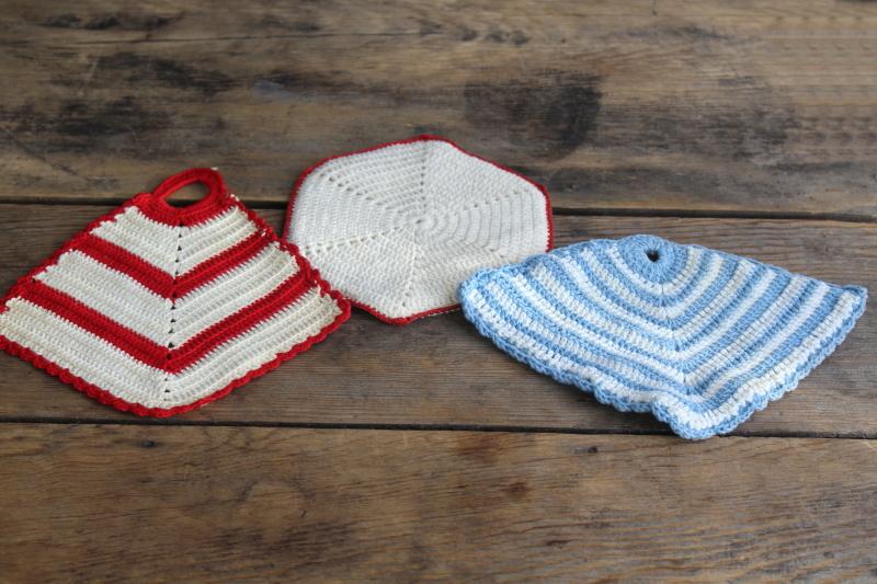 photo of 1940s - 50s vintage cotton crochet potholders, red white blue hot pad mats #3