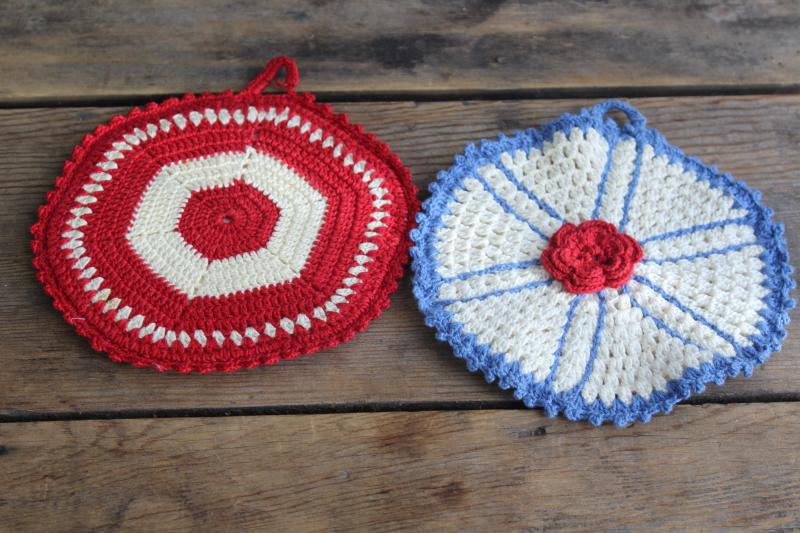 photo of 1940s - 50s vintage cotton crochet potholders, red white blue hot pad mats #4