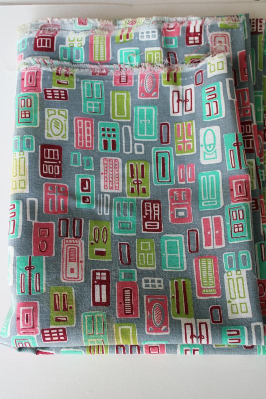 photo of 1940s 50s vintage doors doorways print cotton feedsack fabric grey pink seafoam green #1