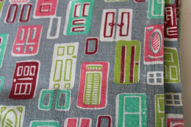 photo of 1940s 50s vintage doors doorways print cotton feedsack fabric grey pink seafoam green #4