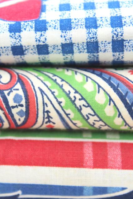 photo of 1940s 50s vintage fabric lot, cotton prints, gingham w/ bows, paisley, mod leaves #8