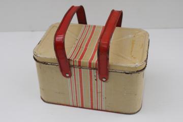 catalog photo of 1940s 50s vintage metal picnic basket tin w/ lid, lunchbox size toy picnic hamper