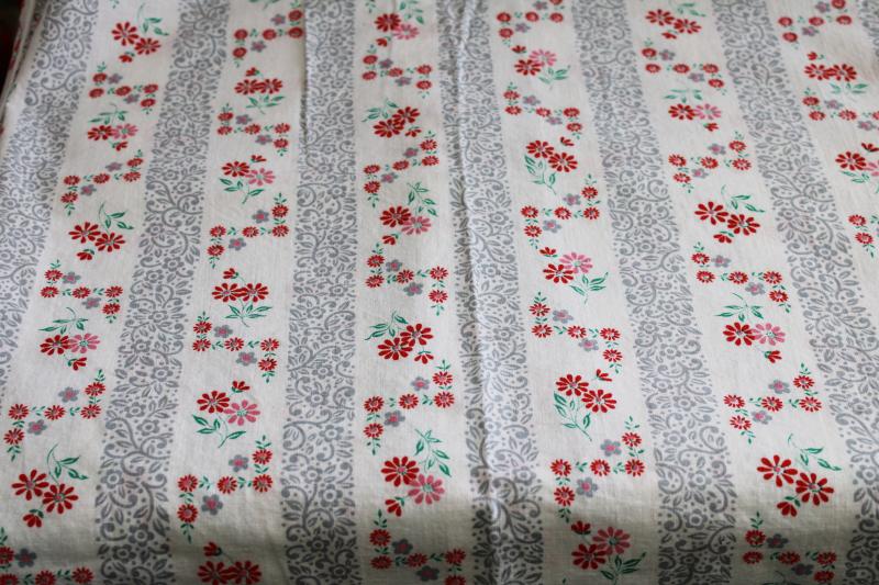 photo of 1940s 50s vintage print cotton feedsack fabric, little daisies w/ floral stripe #4