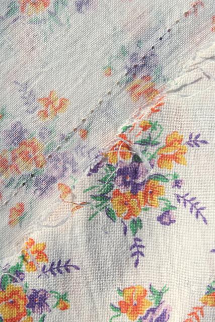 photo of 1940s 50s vintage printed cotton feed sack fabric, johnny jump up pansies #4