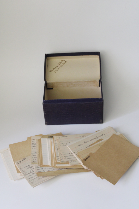 photo of 1940s 50s vintage recipes box w/ nice old handwritten recipe cards #1