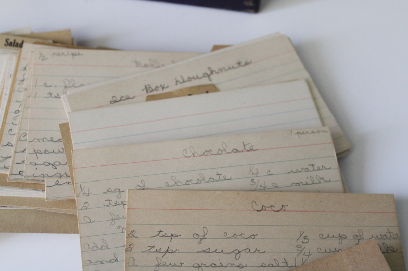 photo of 1940s 50s vintage recipes box w/ nice old handwritten recipe cards #2