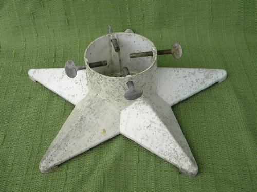 photo of 1940s mid-century vintage aluminum star shaped Christmas tree stand #2