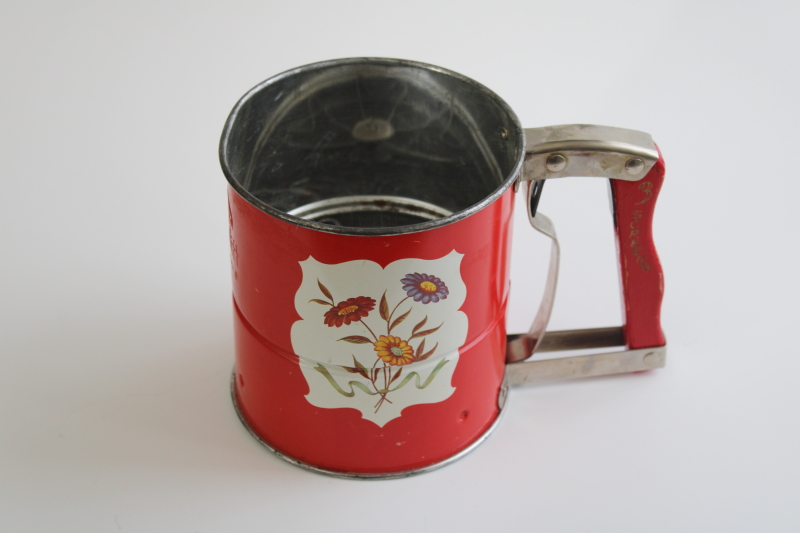 photo of 1940s vintage Androck Hand-i-Sift flour sifter, red w/ flowered print, retro kitchenware #3