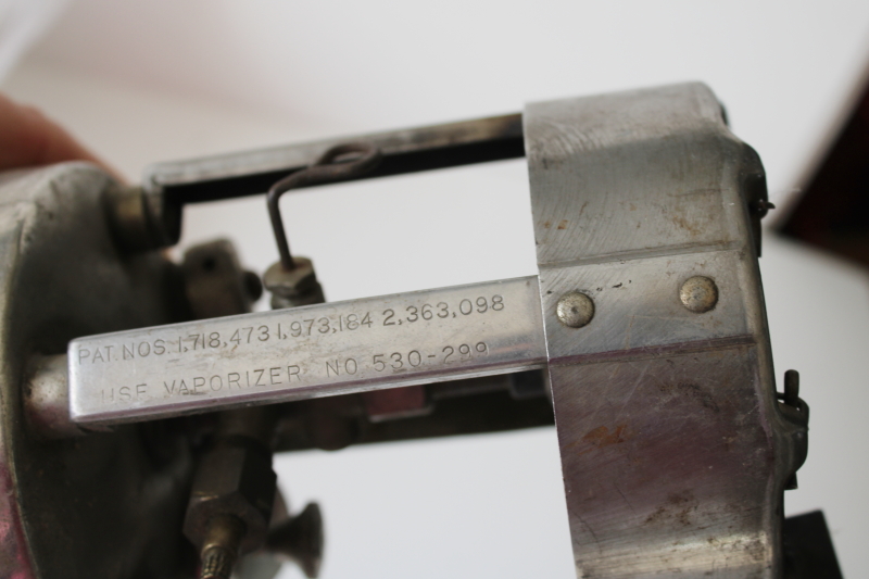 photo of 1940s vintage Coleman 530 pocket stove, WWII GI portable stove or camp stove #3