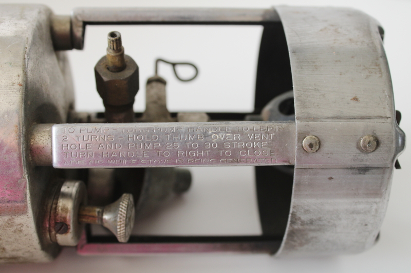 photo of 1940s vintage Coleman 530 pocket stove, WWII GI portable stove or camp stove #6