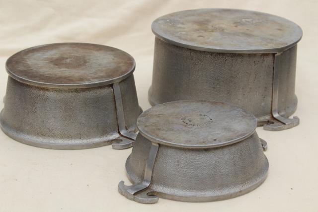photo of 1940s vintage Guardian Service ware aluminum cookware dutch oven pots and pans stack #6