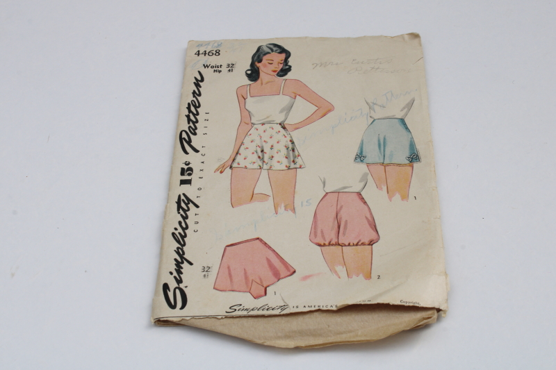 photo of 1940s vintage Simplicity sewing pattern for lingerie, tap pants panties or bloomers #1