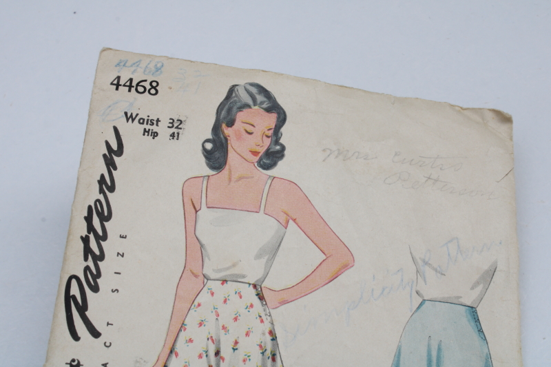 photo of 1940s vintage Simplicity sewing pattern for lingerie, tap pants panties or bloomers #2