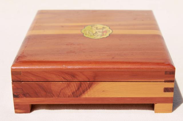 photo of 1940s vintage cedar wood box w/ hunt scene, dresser box for bridge set playing cards  #4