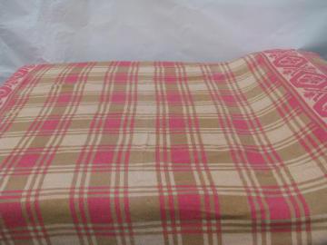 catalog photo of 1940s vintage cotton camp blanket, pink & tan plaid