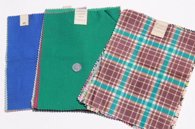 photo of 1940s vintage fabric swatches, sample books of prints & solid colored cotton fabrics #1