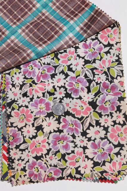 photo of 1940s vintage fabric swatches, sample books of prints & solid colored cotton fabrics #6