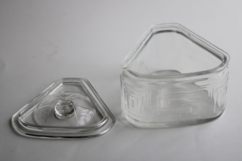 photo of 1940s vintage glass refrigerator dish, triangular fridge box Scurlock Kontanerette patent #2