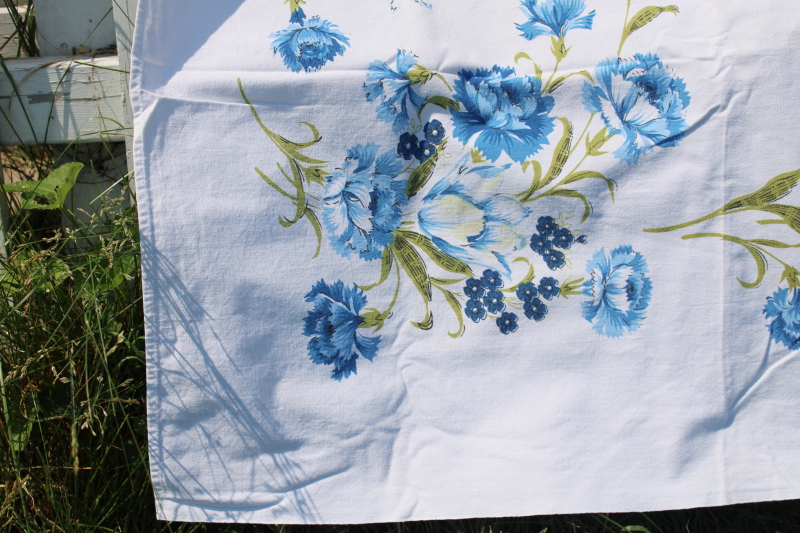 photo of 1940s vintage kitchen tablecloth, heavy cotton w/ blue cornflowers floral print #4