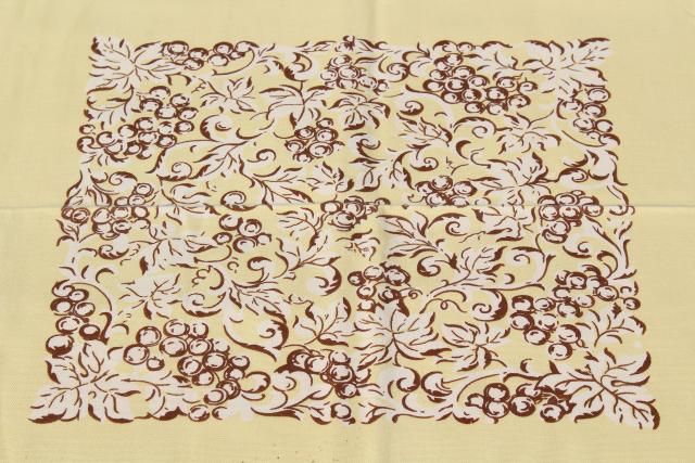 photo of 1940s vintage linens, print cotton kitchen tablecloth & napkins set, floral on creamy yellow #4